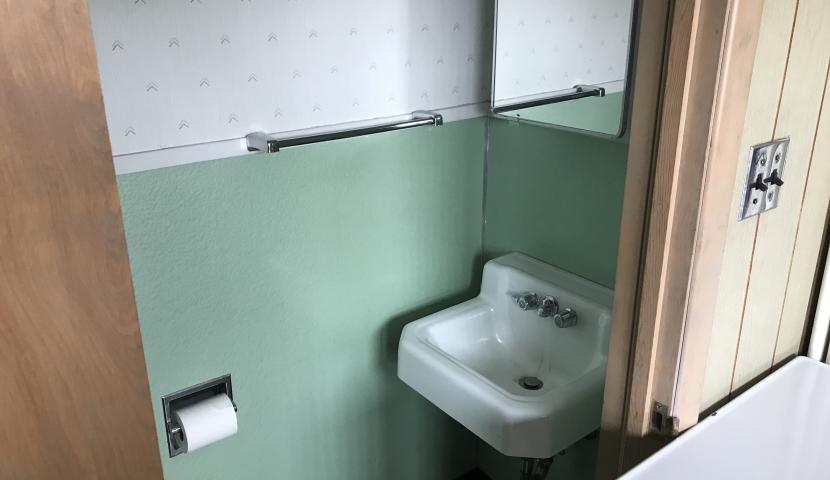 Half Bath LL