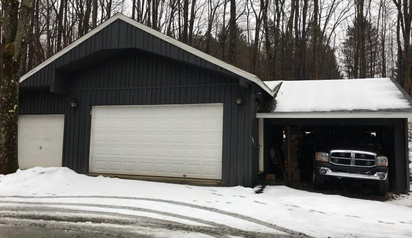 Barn/Garage